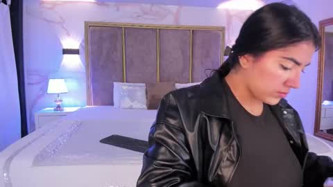 Paulina online show from 10-26-25, 10:21