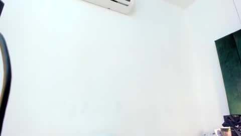 Paulina online show from 10-26-25, 02:23