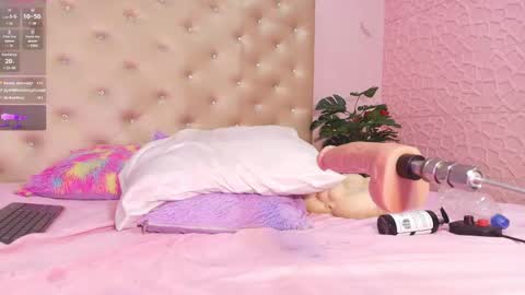 Snapshot of paulinasaeenz chatting on 02-08-25, 06:44 PaulinaSaennz online show from 02-08-25, 06:44