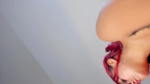 Snapshot of paulinasaeenz chatting on 11-05-25, 02:50 PaulinaSaennz online show from 11-05-25, 02:50