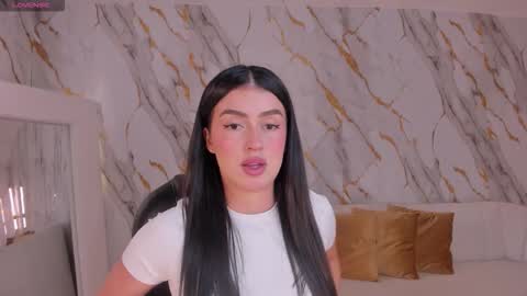 Paulina Santos  online show from 09-28-25, 05:07