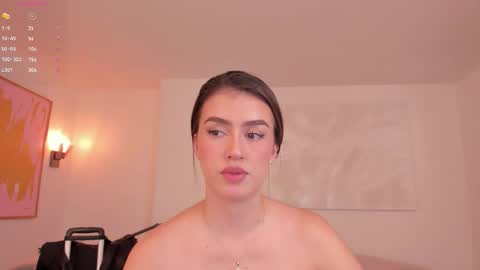 Paulina Santos  online show from 12-21-25, 05:31