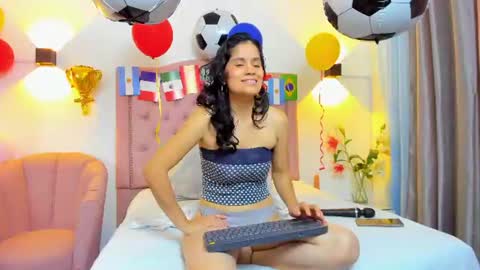 Snapshot of paulinavera chatting on 06-19-26, 02:10 paulinavera online show from 06-19-26, 02:10