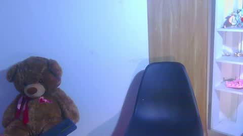 Snapshot of paulinawilliams chatting on 07-15-26, 08:25 paulina online show from 07-15-26, 08:25
