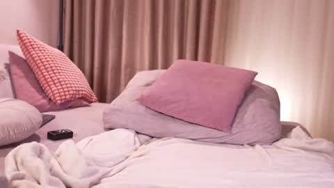 pauline_7 online show from 11-10-25, 06:07