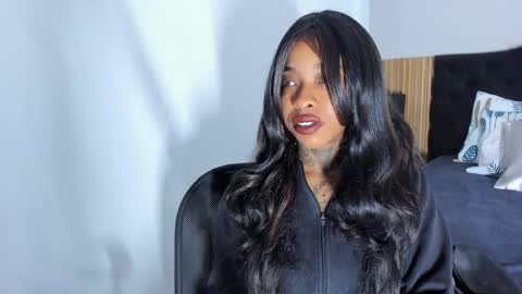 Pauline online show from 03-22-26, 02:37