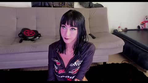 Pauline online show from 10-04-25, 09:46