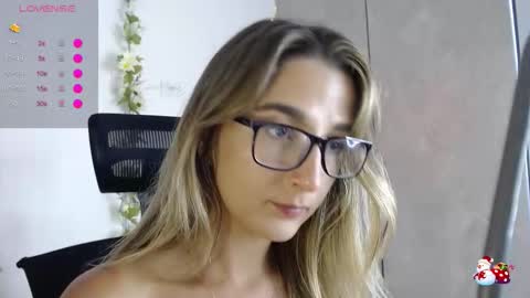 Snapshot of paulirose chatting on 02-09-26, 08:02 paulirose online show from 02-09-26, 08:02