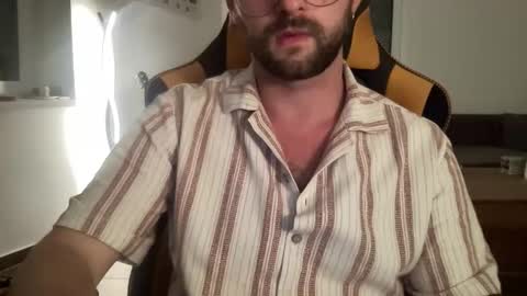 Snapshot of paulsimpsn chatting on 09-15-25, 05:57 love bush online show from 09-15-25, 05:57