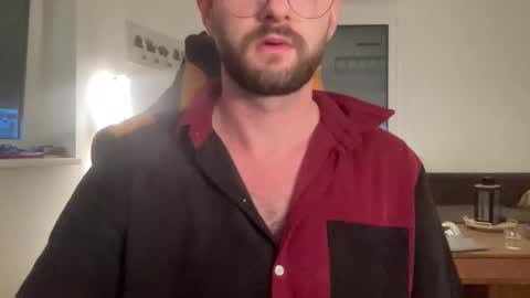 Snapshot of paulsimpsn chatting on 10-15-25, 05:18 love bush online show from 10-15-25, 05:18