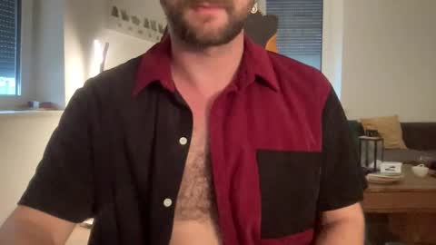 Snapshot of paulsimpsn chatting on 11-08-25, 07:19 love bush online show from 11-08-25, 07:19