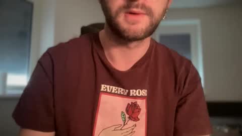 Snapshot of paulsimpsn chatting on 12-14-25, 09:36 love bush online show from 12-14-25, 09:36