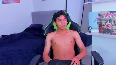 Snapshot of paultallx chatting on 03-25-26, 05:41 Paul online show from 03-25-26, 05:41