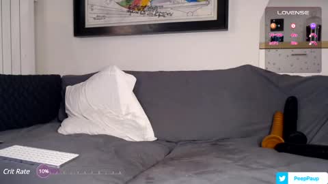 Snapshot of paupfr chatting on 12-13-24, 05:16 Paup online show from 12-13-24, 05:16