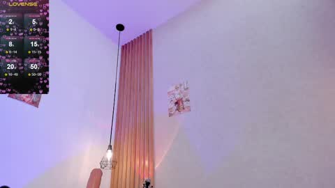 Snapshot of pawggirl18 chatting on 03-10-25, 07:40 Dani online show from 03-10-25, 07:40