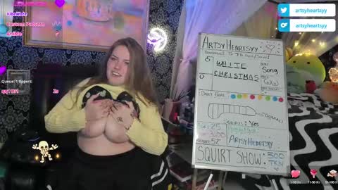 Snapshot of pawggoddess778 chatting on 12-05-24, 02:09 ArtsyHeartsyy online show from 12-05-24, 02:09