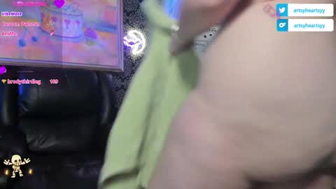 Snapshot of pawggoddess778 chatting on 12-06-24, 05:09 ArtsyHeartsyy online show from 12-06-24, 05:09