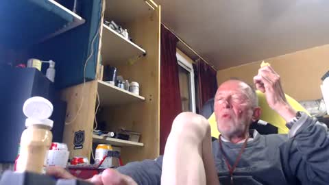 pc8474408 online show from 06-15-26, 01:19