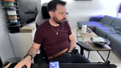 Snapshot of pc92160 chatting on 04-05-26, 02:36 pc92160 online show from 04-05-26, 02:36