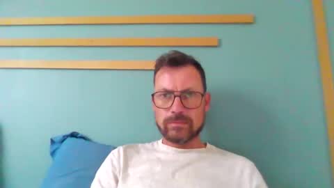 Snapshot of pchittt chatting on 04-21-26, 02:01 pchittt online show from 04-21-26, 02:01
