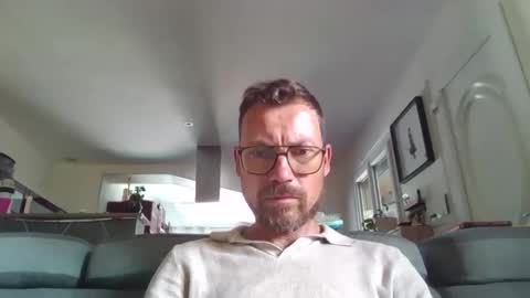Snapshot of pchittt chatting on 04-25-26, 02:47 pchittt online show from 04-25-26, 02:47