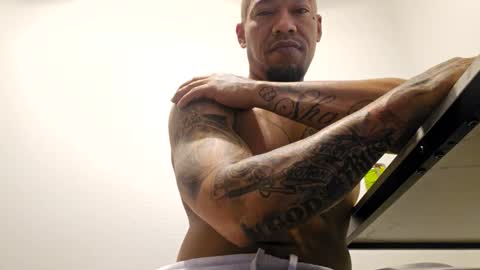 Snapshot of pcuddy3 chatting on 02-20-25, 10:48 Phenomenal online show from 02-20-25, 10:48