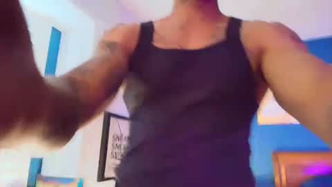 Snapshot of pcuddy3 chatting on 09-21-25, 08:10 Phenomenal online show from 09-21-25, 08:10