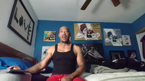 Phenomenal online show from 11-19-25, 02:33