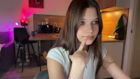 Snapshot of peaceful_oblivion chatting on 07-04-26, 06:25 Sandra Next Stream pm MSK 5 pm UTC1pm EDT online show from 07-04-26, 06:25