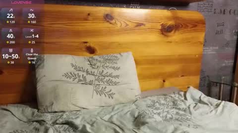 Snapshot of peach_b0y chatting on 02-17-26, 08:11 Peach boy online show from 02-17-26, 08:11