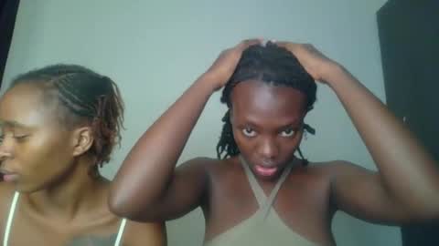 Snapshot of peach_ebonny chatting on 04-19-26, 09:06 peach_ebonny online show from 04-19-26, 09:06