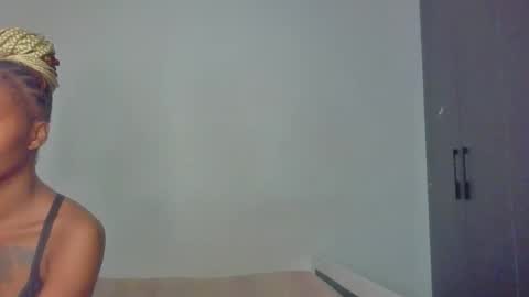 Snapshot of peach_ebonny chatting on 04-21-26, 02:51 peach_ebonny online show from 04-21-26, 02:51
