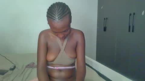 Snapshot of peach_ebonny chatting on 05-01-26, 11:59 peach_ebonny online show from 05-01-26, 11:59