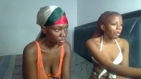 Snapshot of peach_ebonny chatting on 06-04-26, 06:30 peach_ebonny online show from 06-04-26, 06:30