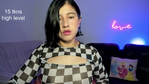 Snapshot of peach_paradisee chatting on 01-21-25, 03:15 S online show from 01-21-25, 03:15