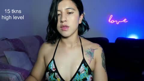 Snapshot of peach_paradisee chatting on 02-19-25, 10:20 S online show from 02-19-25, 10:20