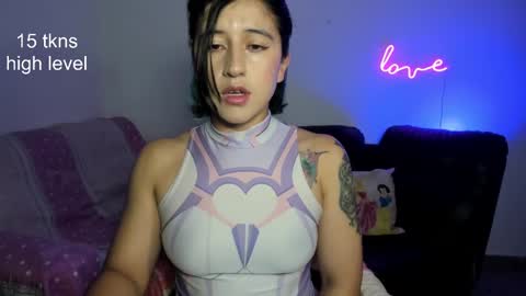 Snapshot of peach_paradisee chatting on 02-25-25, 02:14 S online show from 02-25-25, 02:14