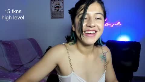 Snapshot of peach_paradisee chatting on 03-01-25, 05:42 S online show from 03-01-25, 05:42