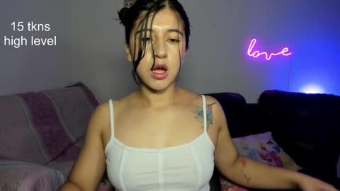 Snapshot of peach_paradisee chatting on 03-12-25, 09:13 S online show from 03-12-25, 09:13