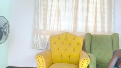 Snapshot of peachcharm chatting on 04-17-26, 09:45 ella online show from 04-17-26, 09:45