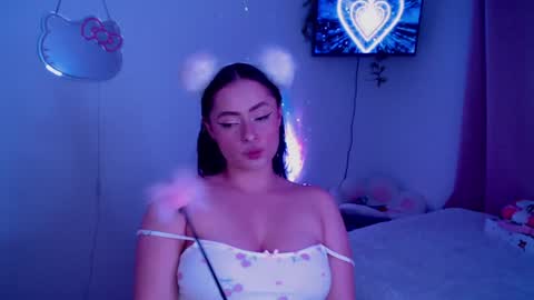 peacherry_ online show from 12-12-24, 01:53