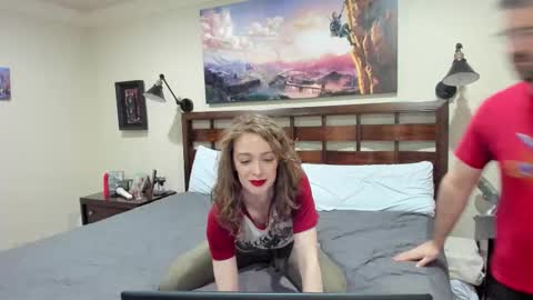 Peaches  Cupcake Rachel and Bryce online show from 11-23-25, 08:52