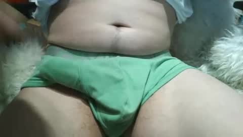 Snapshot of peacheshubby chatting on 05-19-26, 01:56 hard4u online show from 05-19-26, 01:56