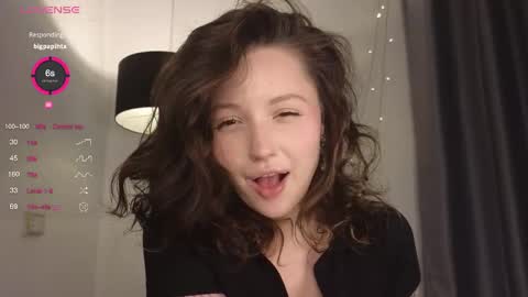 Lili online show from 02-21-25, 09:00