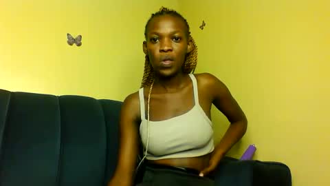 Snapshot of peachy_mummie chatting on 09-16-25, 05:14 peachie online show from 09-16-25, 05:14