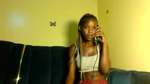Snapshot of peachy_mummie chatting on 10-13-25, 03:01 peachie online show from 10-13-25, 03:01