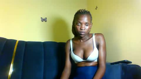 Snapshot of peachy_mummie chatting on 10-16-25, 06:09 peachie online show from 10-16-25, 06:09
