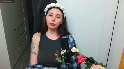 Snapshot of peachybabe__ chatting on 05-16-26, 11:46 Peachy online show from 05-16-26, 11:46
