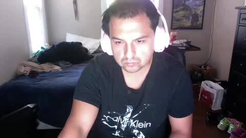 peachybuu online show from 10-16-25, 07:04