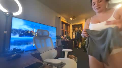 PeachyObsession online show from 02-16-26, 01:02